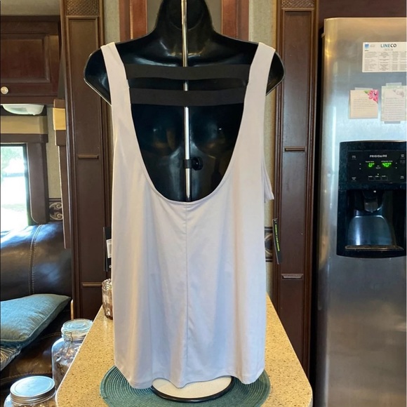 NWT Women’s Nike Training Tank Top - Picture 6 of 12